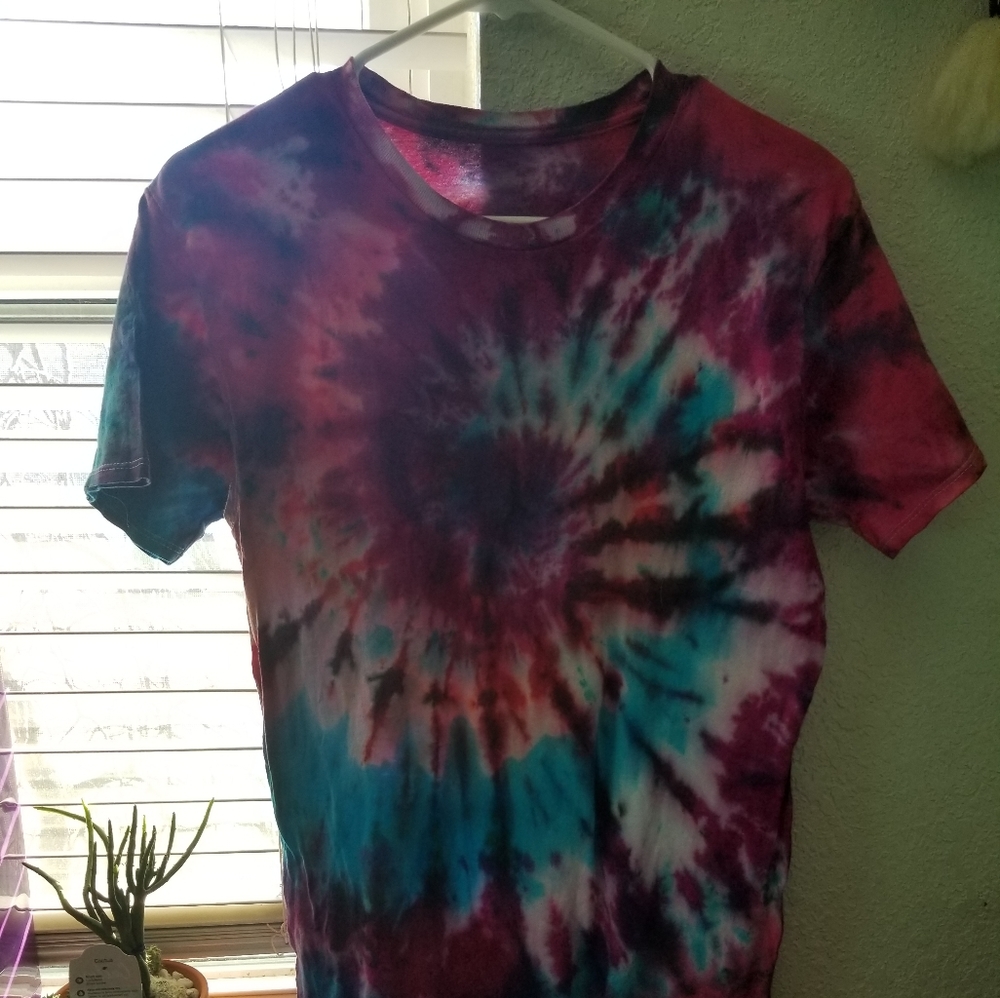 Tiedye  crew neck fruit of the loom shirts